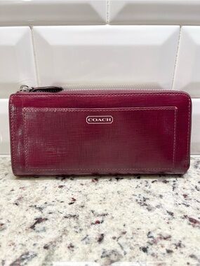 Coach Darcy Saffiano Leather Wallet Wristlet EUC